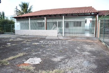 house em QNL 2 Conjunto C, Taguatinga Centro (Taguatinga) - Brasília - DF