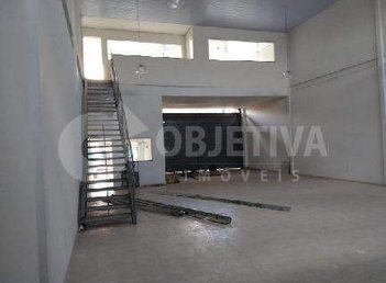 industrial em Avenida Afonso Pena, Umuarama - Uberlândia - MG