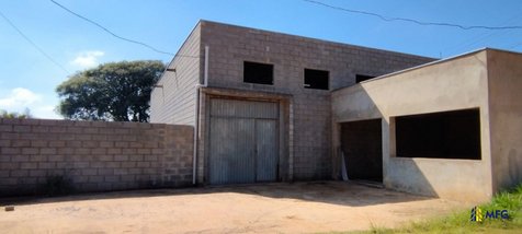 industrial em Rua Nilton Solonni, Caetezal de Cima - Piedade - SP