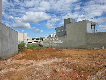 land_lot em QE 52, Guará II - Brasília - DF