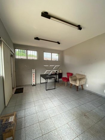 industrial em 11, Zona Central - Rio Claro - SP