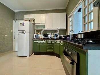 house em Rua Ciro dos Anjos, Loteamento Villa Branca - Jacareí - SP