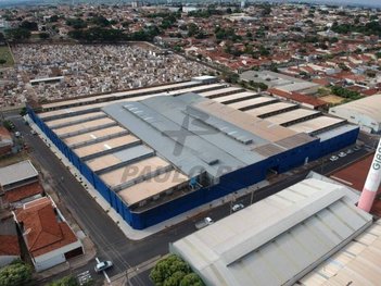 industrial em Rua Santa Cruz, Centro - Mirassol - SP