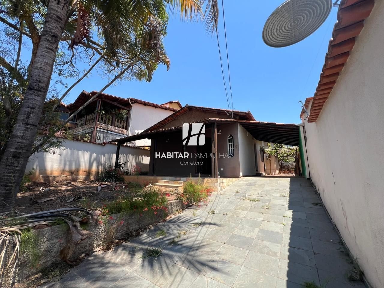 Casa com 3 quartos — Santa Amélia, Belo Horizonte