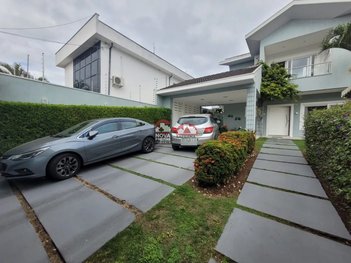 house em Avenida Estados Unidos, Jardim Siesta - Jacareí - SP