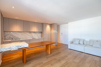 apartment em Rua Rosa Kaint Nadolny, Campo Comprido - Curitiba - PR