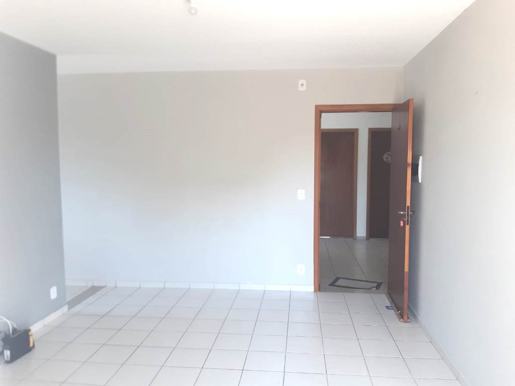 APARTAMENTO DE 2 DORMIT�RIOS COM ELEVADOR NO JARDIM ORIENTE