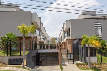 house em Rua Tobias de Macedo Júnior, Santo Inácio - Curitiba - PR
