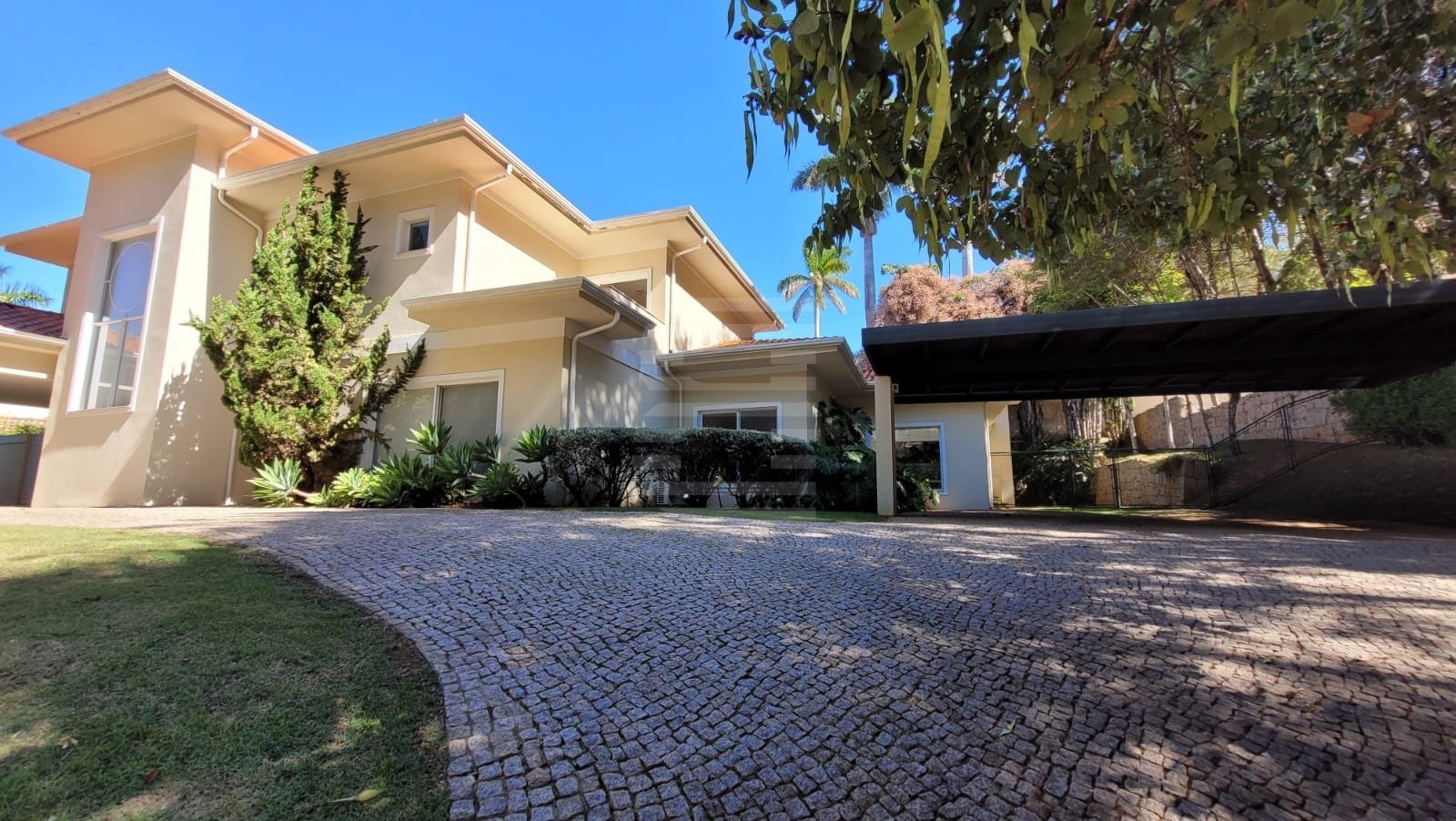 WhatsApp Image 2025-10-22 at 00.03