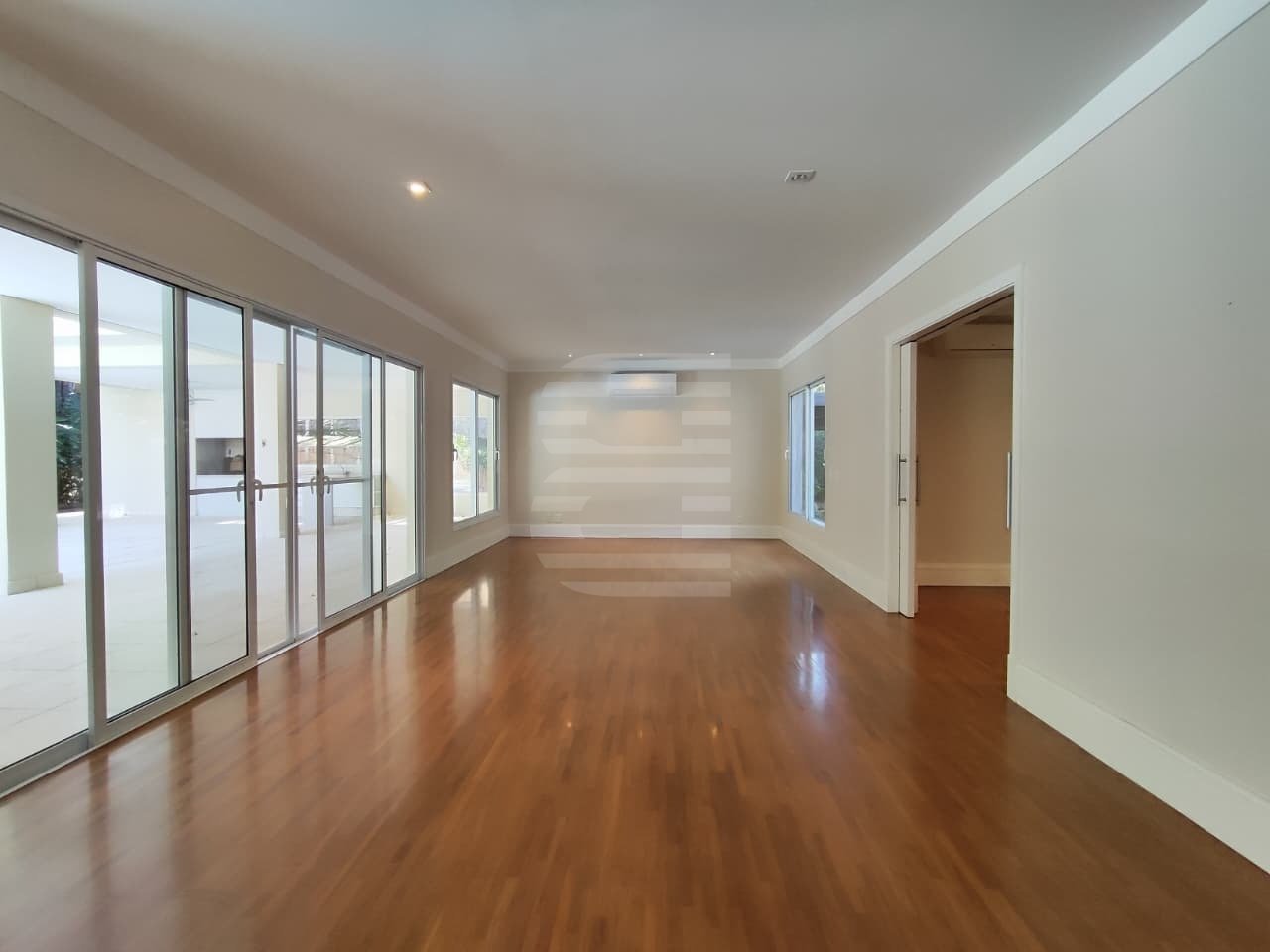 WhatsApp Image 2025-10-21 at 17.24