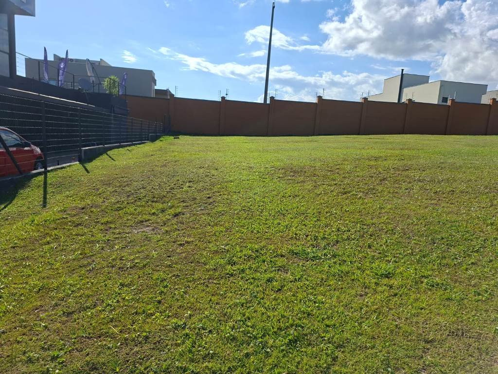 UM TERRENO COMERCIAL ESPETACULAR DE 475,75M� NO ALPHAVILLE