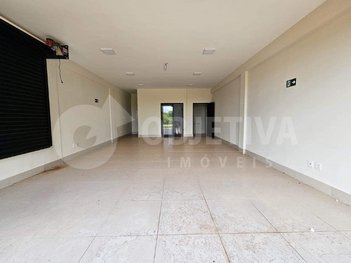 business em Avenida Toledo, Laranjeiras - Uberlândia - MG
