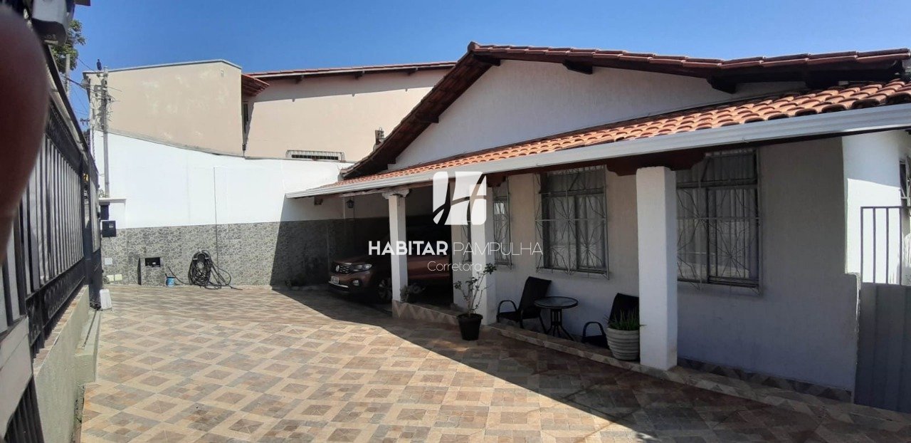 Casa com 3 quartos — Santa Mônica, Belo Horizonte