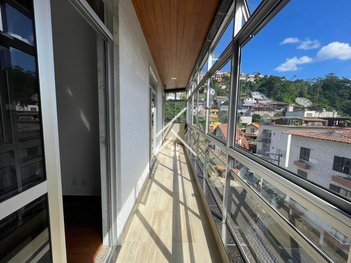 apartment em Rua Doutor José Mendonça Clark, Várzea - Teresópolis - RJ