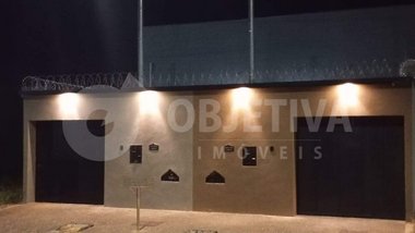 house em Rua José de Alencar, Minas Gerais - Uberlândia - MG