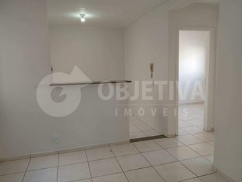 apartment em Rua Francisco Rodrigues Serralha, Chácaras Tubalina e Quartel - Uberlândia - MG