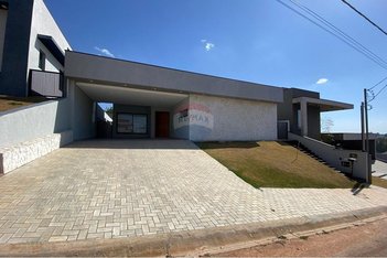 house em Rua das Sibipirunas, Condomínio Terras de Santa Cruz - Bragança Paulista - SP