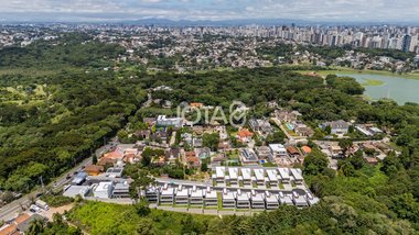 house em Avenida Cândido Hartmann, Santo Inácio - Curitiba - PR
