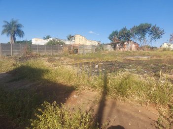 land_lot em Rua Bernadete Lourdes Vidal, Jaraguá - Uberlândia - MG