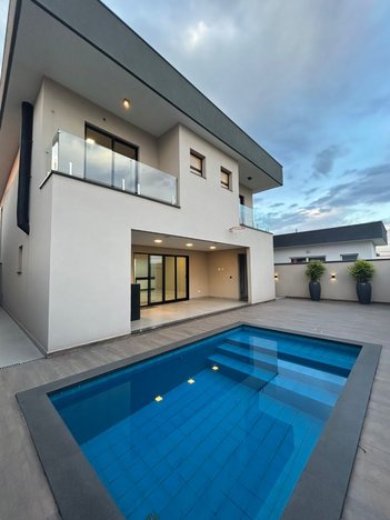 house em Rua das Goiabeiras, Condomínio Terras do Vale - Caçapava - SP