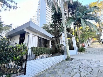 apartment em Rua Jataí, Cristal - Porto Alegre - RS