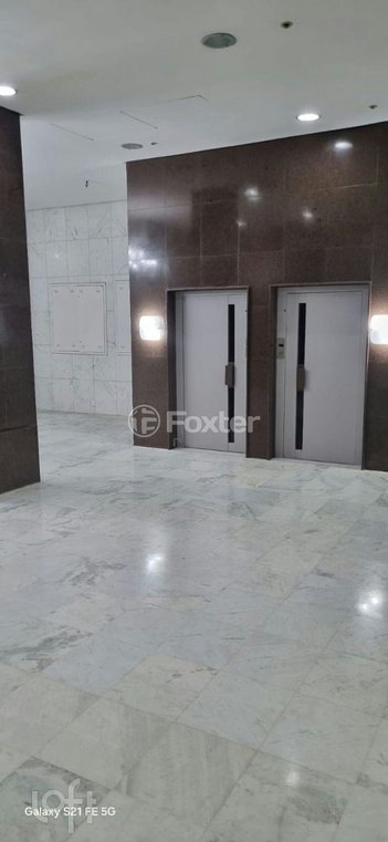 apartment em Rua Vigário José Inácio, Centro Histórico - Porto Alegre - RS