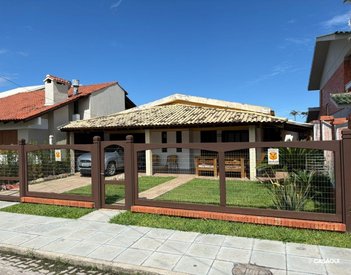 house em Rua da Várzea, Centro - Xangri-Lá - RS