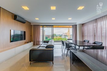 apartment em Rua Doutor Alexandre Gutierrez, Água Verde - Curitiba - PR