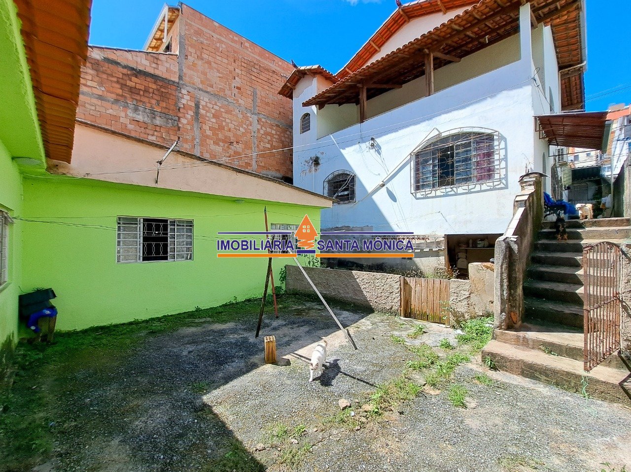 Casa com 9 quartos — Santa Mônica, Belo Horizonte