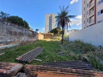 land_lot em Avenida Salomão Abrahão, Segismundo Pereira - Uberlândia - MG