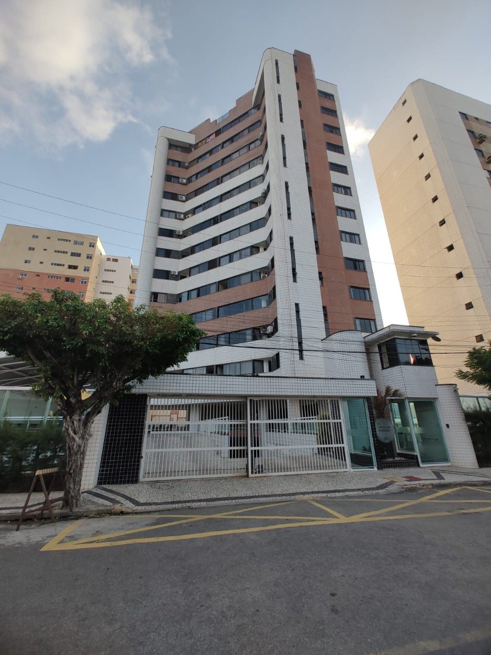 Apartamento com 3 quartos — Serra, Belo Horizonte