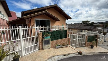 house em Rua da Maçaranduba, Monte Verde - Florianópolis - SC