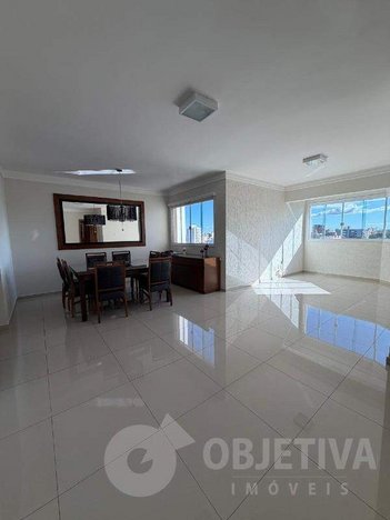 apartment em Rua José Carrijo, Santa Mônica - Uberlândia - MG