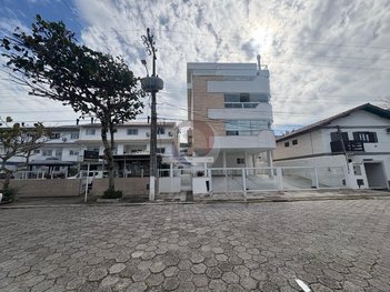 apartment em Rua dos Chernes, Jurerê - Florianópolis - SC