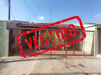 house em Rua Edmundo Techio, Vila Nova Botucatu - Botucatu - SP