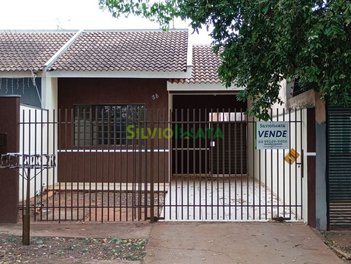 house em Rua Luiz Pereira Camacho, Parque Tarumã - Maringá - PR