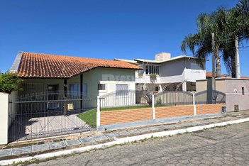 house em Rua César Augusto de Souza, Carianos - Florianópolis - SC