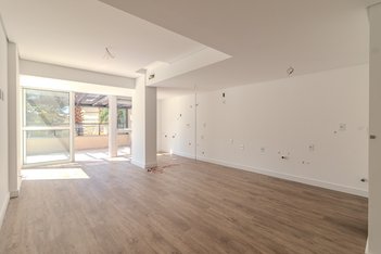 apartment em Rua Roque Calage, Passo da Areia - Porto Alegre - RS