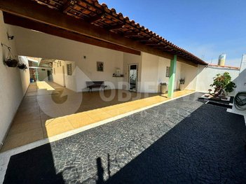house em Rua Sebastião Rangel, Santa Mônica - Uberlândia - MG