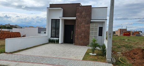 house em Avenida Arthur dos Santos, Loteamento Industrial Água Preta - Pindamonhangaba - SP