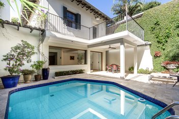 house em Rua Bucareste, Jardim Europa - São Paulo - SP