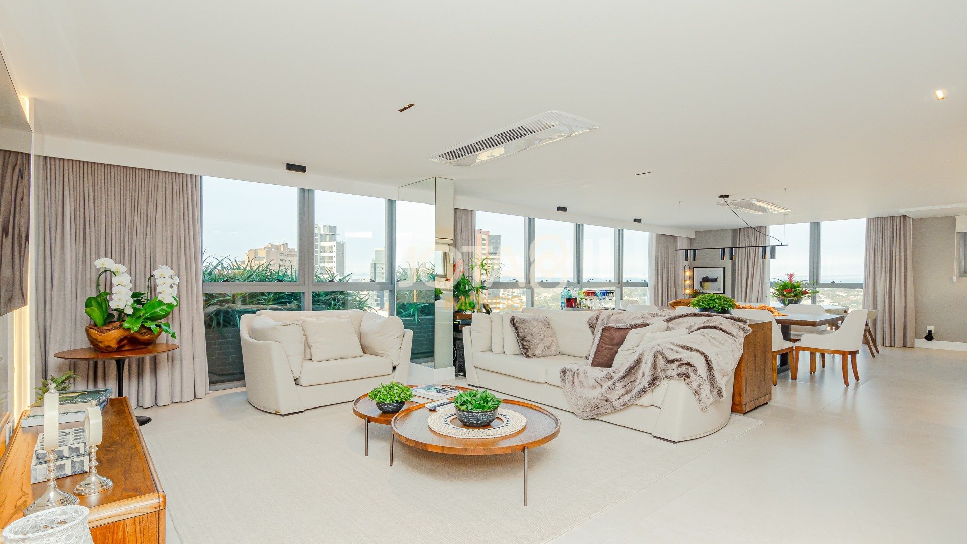 APARTAMENTO NO JUVEVÊ COM 3 SUÍTES (1)