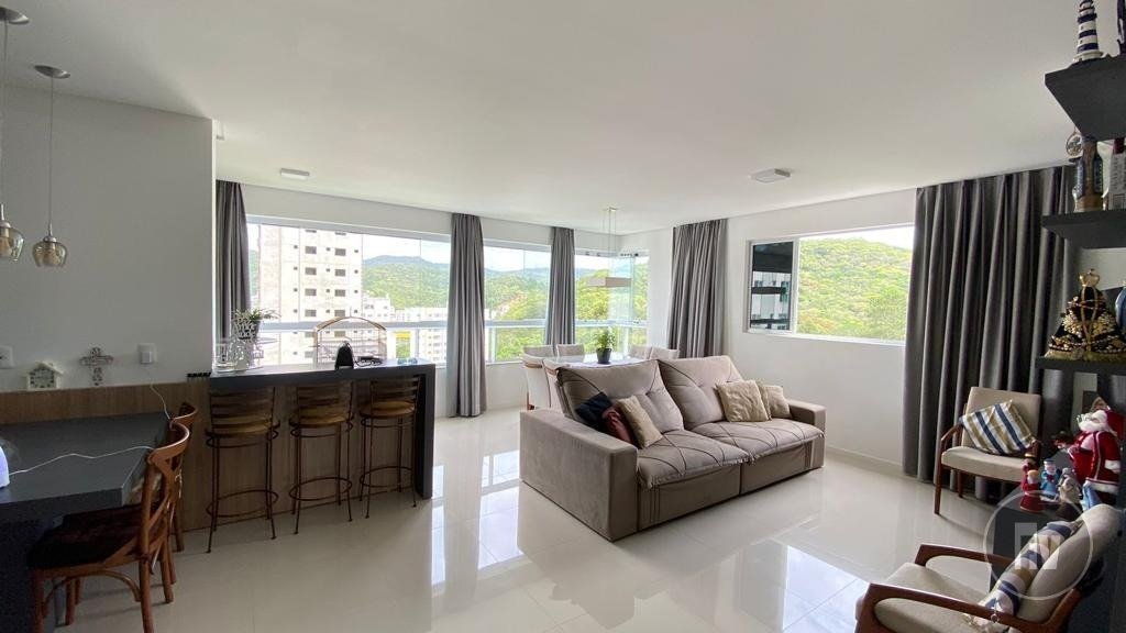 100 m² útil
3 banheiros
2 vagas
2 suítes
Apto. bem dividido, cômodos amplos, mobiliado e decorad