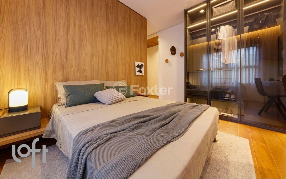 quarto-com-cama-de-casal-e-closet