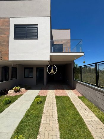 house em Rua Alzerino Matos de Azevedo, São Virgílio - Caxias do Sul - RS
