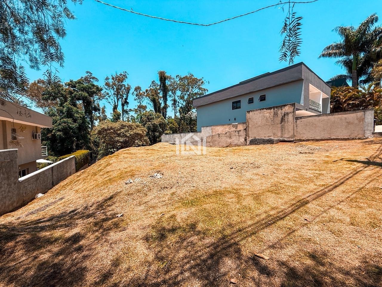 terreno plano a venda no condominio reserva do vianna