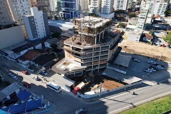 office em Rua 222, Meia Praia - Itapema - SC