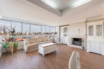 apartment em Rua Guadalupe, Jardim Lindóia - Porto Alegre - RS