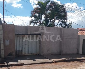 house em Rua Geraldo Coelho Nogueira, Santa Rosa - Uberlândia - MG