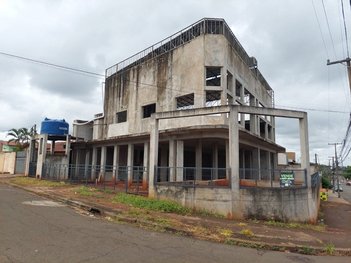 industrial em Rua Arcindo Sardo, Jardim América - Londrina - PR